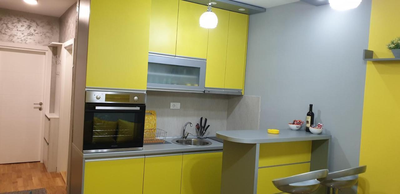 Elena Lux Apartment อูชิเซ ภายนอก รูปภาพ