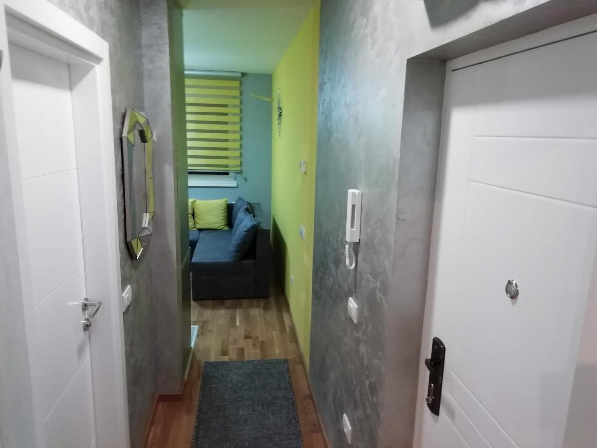 Elena Lux Apartment อูชิเซ ภายนอก รูปภาพ